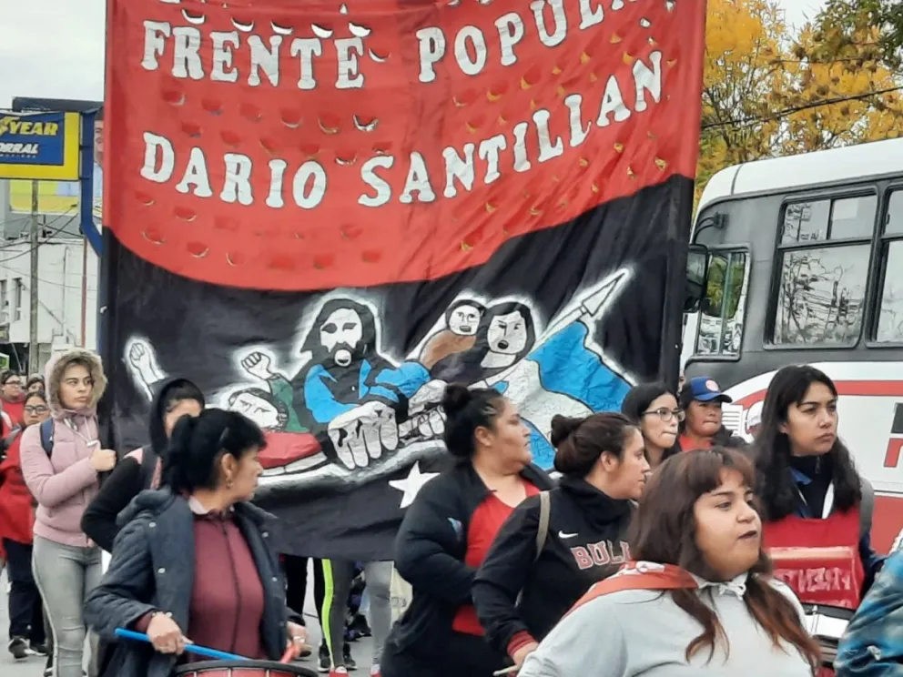 El Frente Darío Santillán también sumó su protesta