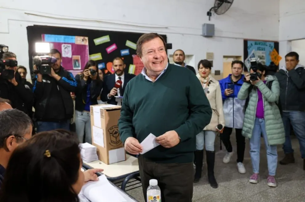 Alberto Weretilneck emitió su voto: "Estamos bien encaminados"