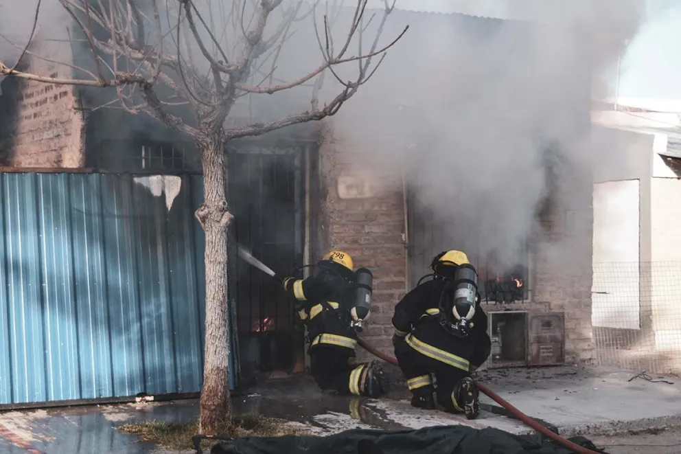 Un bombero voluntario de Roca necesita de nuestra ayuda