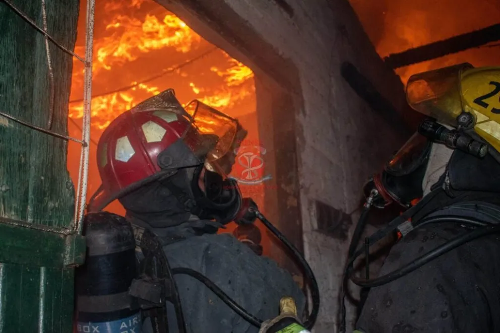 Familia de Roca pierde su casa en un incendio 