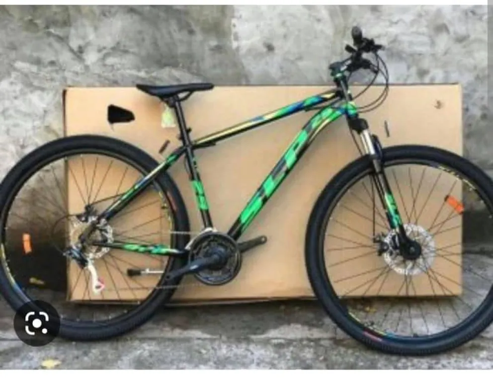 Dos encapuchados la asaltaron y le robaron la bici, que es su único medio de transporte