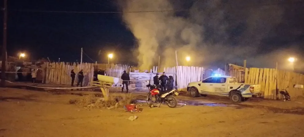 Incendio fatal: Luego de la muerte de la niña y su madre, la situación del padre es delicada