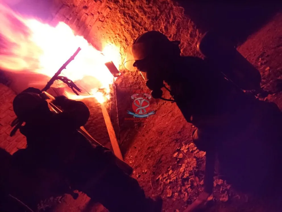Un incendio les quemó todo a una pareja de abuelos, uno de ellos fue hospitalizado