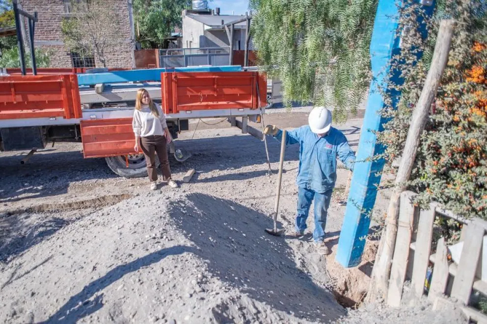 Inicia la instalación de 130 “pilares sociales” en barrio Aeroclub Norte