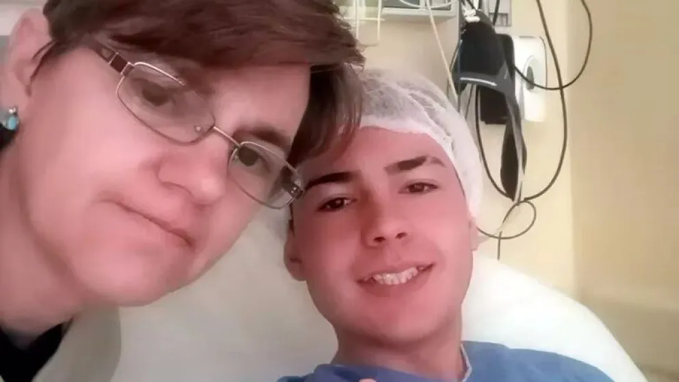 Giuliano salió bien de la operación y ahora se recupera lentamente 