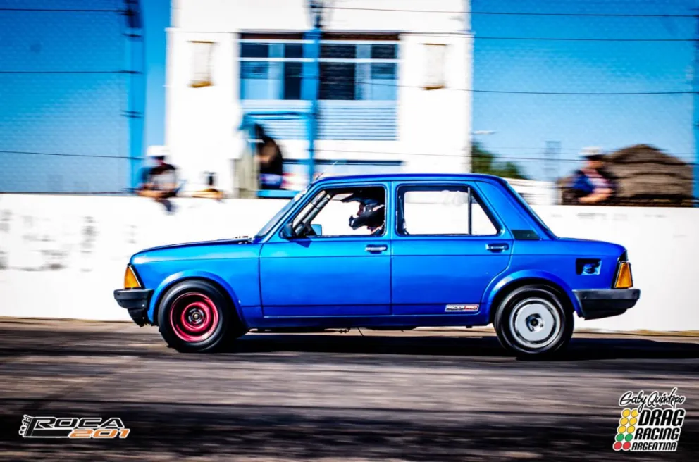 Domingo de picadas en el autódromo de Roca 