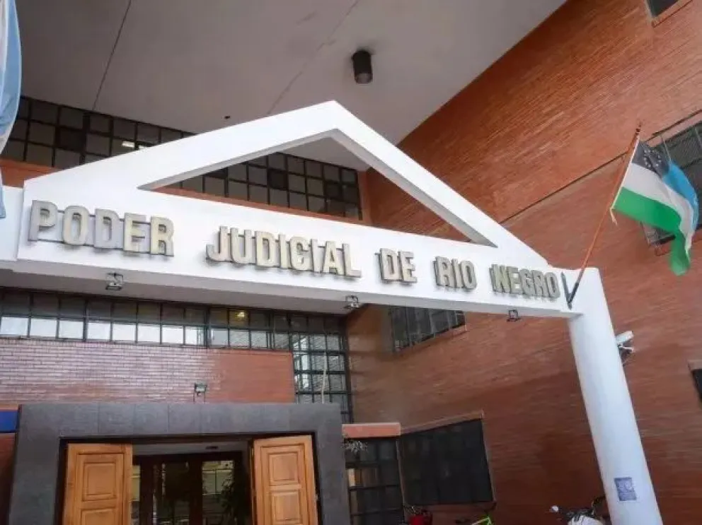 Condenaron a un joven de 19 años por abusar de una compañera de escuela en el Alto Valle