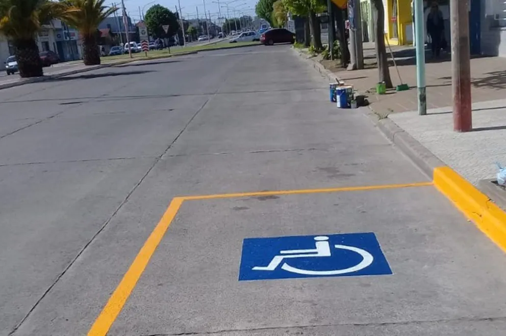 Se aprobó el Estacionamiento Reservado en domicilios para personas con discapacidad motriz