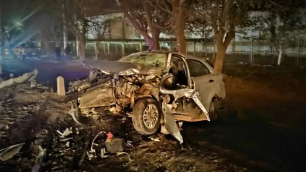 Terrible choque en un semáforo de Ruta 22