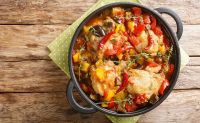 Pollo guisado con verduras: el reconfortante plato otoñal para los días nublados