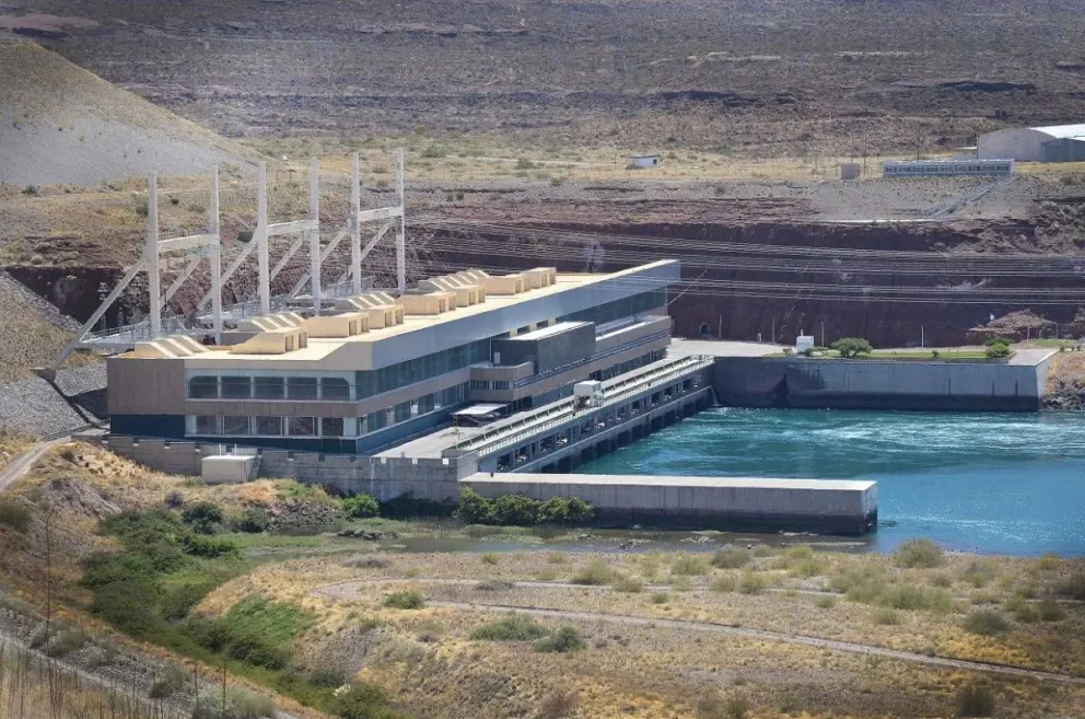 Extendieron las concesiones de las hidroeléctricas: "Nos siguen dejando afuera a las provincias"