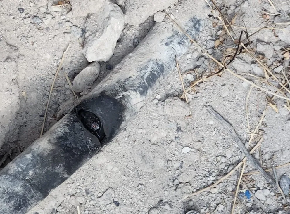 Una locura: desplazaron placas de hormigón para robar cables tensionados de 14 mil voltios 