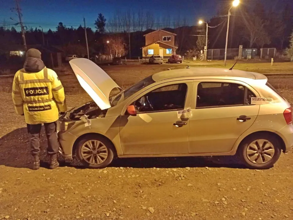 Les robaron su auto en marzo y lo encontraron este finde semana en la cordillera 