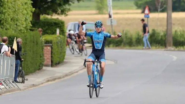 Lolo Heredia: primer triunfo en los 100 km y tres meses más de competencia en Bélgica