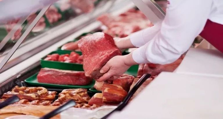 El asado argentino, más que una tradición, un lujo que se volvió inalcanzable