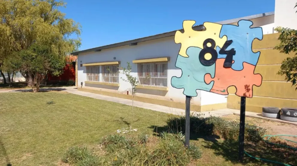 ¿Qué obras escolares se están realizando actualmente en Roca?