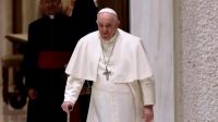 El papa Francisco fue operado exitosamente de una hernia abdominal