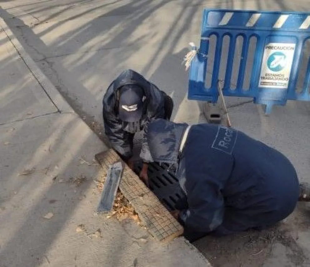 Ante la posibilidad de lluvias, Municipio realizó la limpieza de desagües pluviales