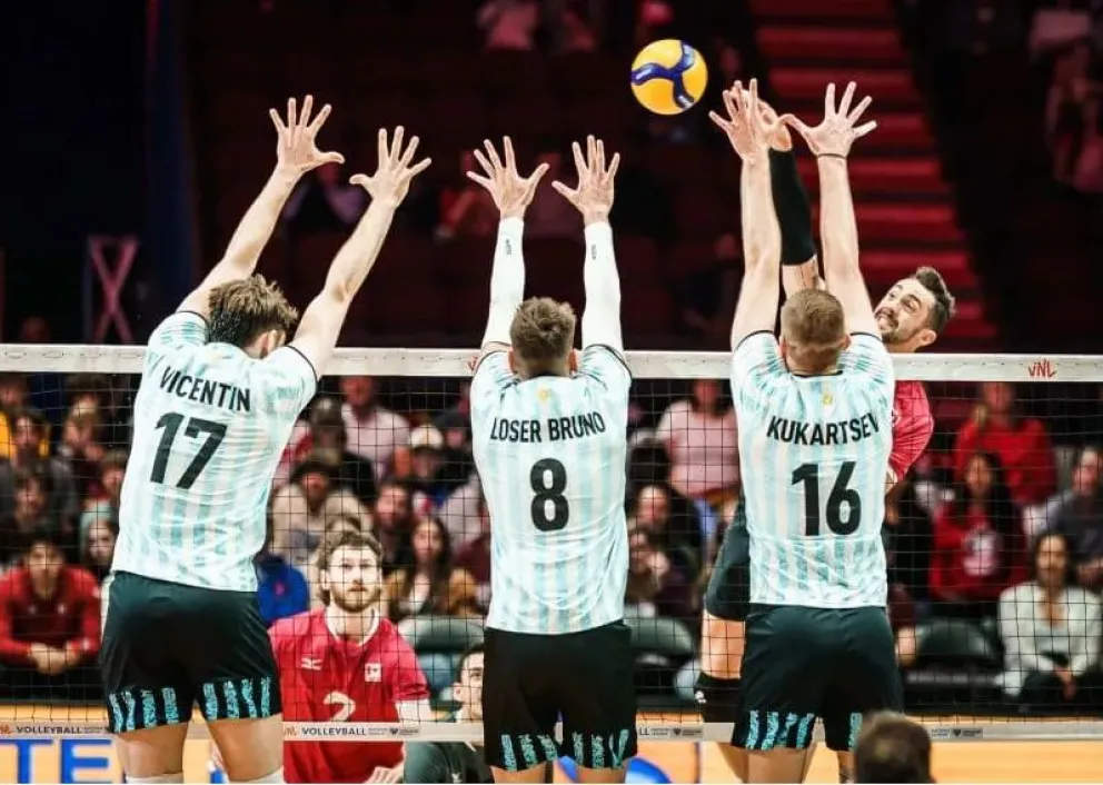 Argentina venció al local Canadá para volver al triunfo