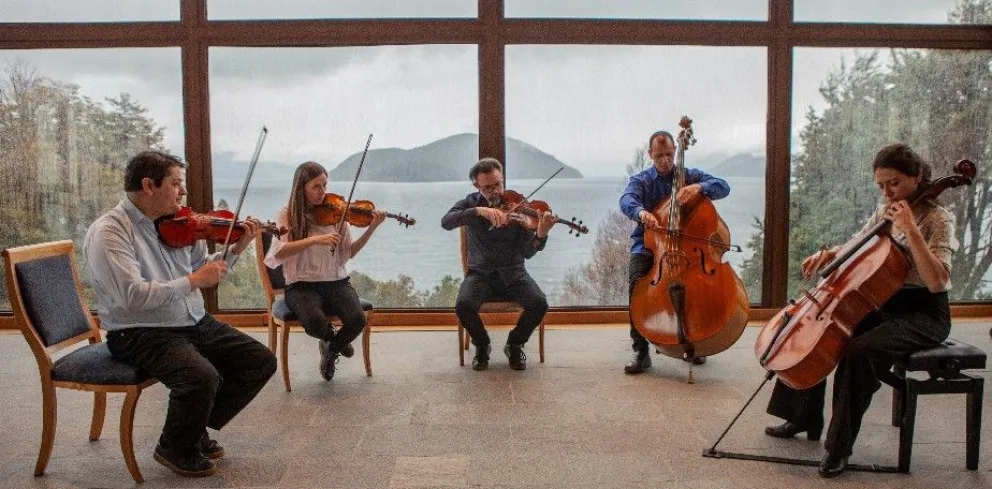 Hoy se estrena en Roca la obra "cantata popular el rocazo" con el ensamble cuerdas patagónicas 