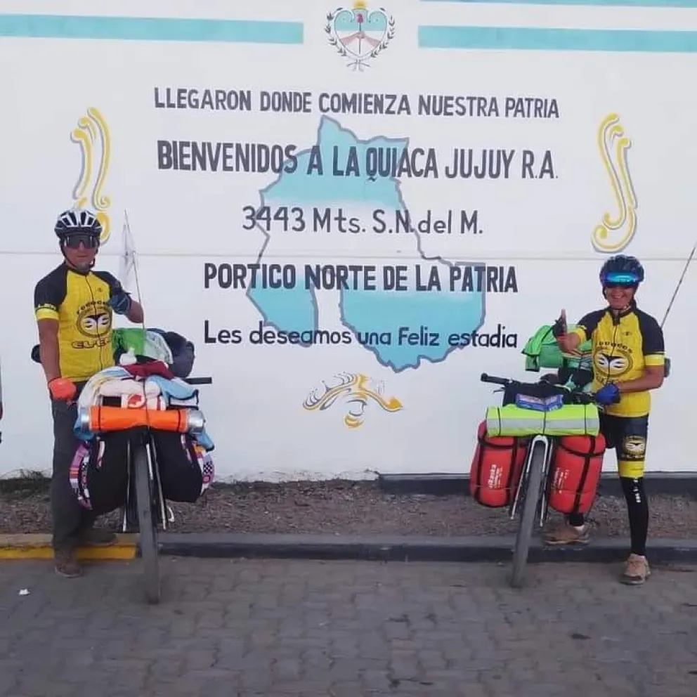 Desde el Alto Valle al norte: Sandra y Ubaldo llegaron en bici a la Quiaca 