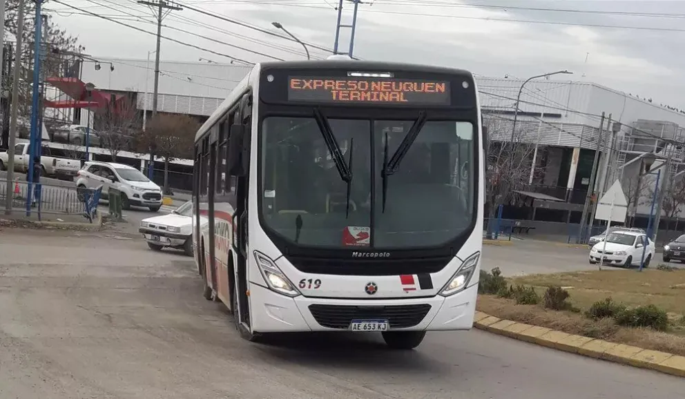 Paro de colectivos: reunión cumbre para destrabar el conflicto UTA
