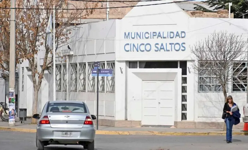 Elecciones en Cinco Saltos: Sin datos oficiales, Rossi festejó y sería el nuevo intendente