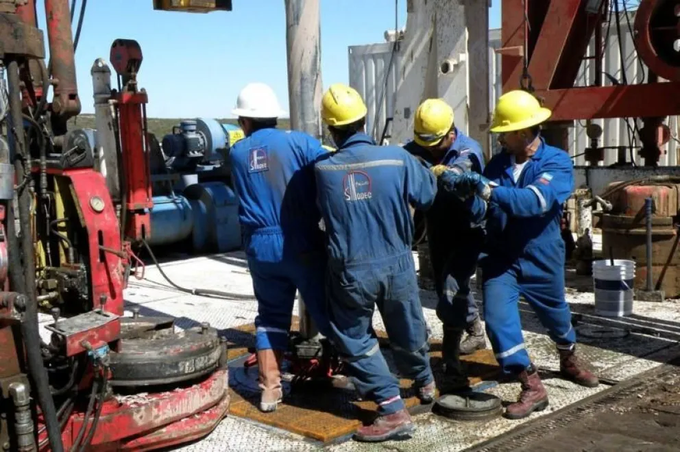 Petroleros lanzaron advertencia a operadoras y empresas de servicios