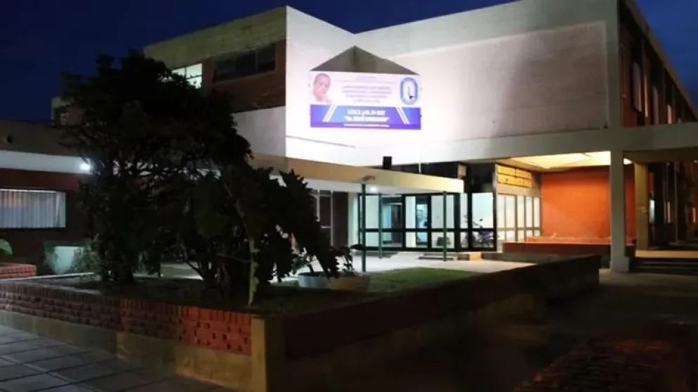 Horrible momento: un estudiante se descompensó y murió en plena clase