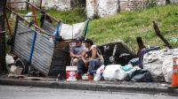Un estudio confirmó que la pobreza en Argentina subió al 43% en la primera mitad de este año 
