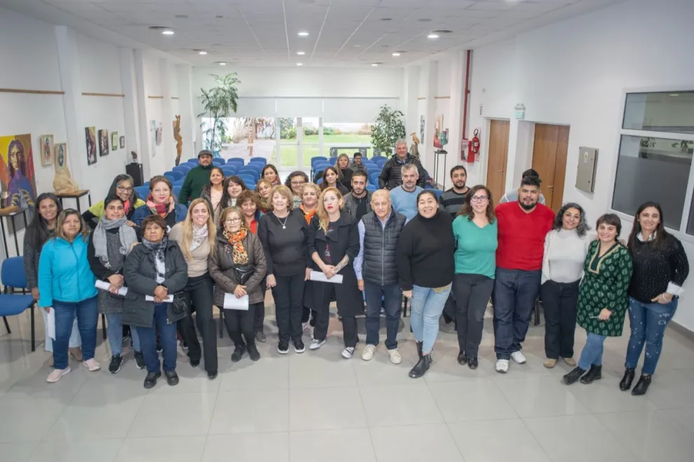 Entregaron dos millones en microcréditos destinados a 26 emprendedores roquenses 