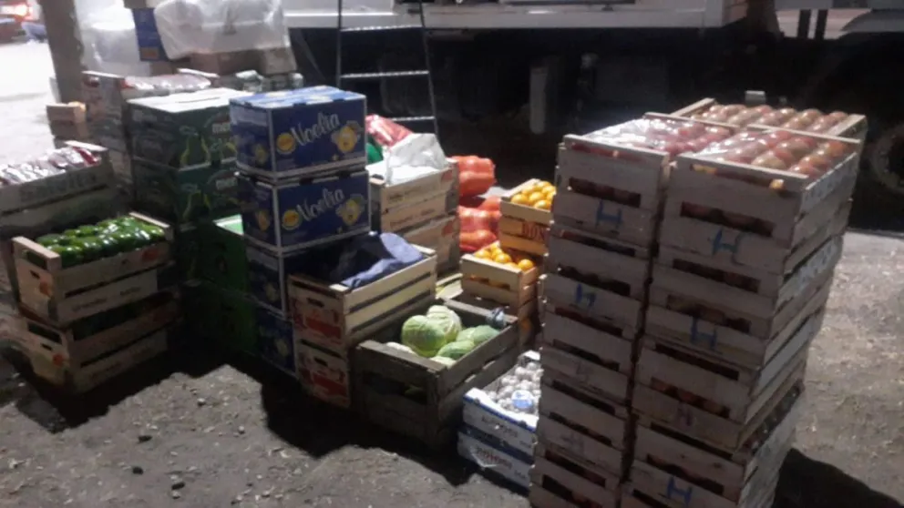 Donaron mil kilos de fruta decomisada: se entregaron a instituciones de bien público