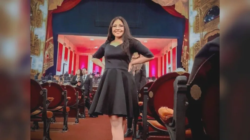 La estudiante del IUPA, Gloria Gualmes, deslumbró con su arte en el Teatro Colón 