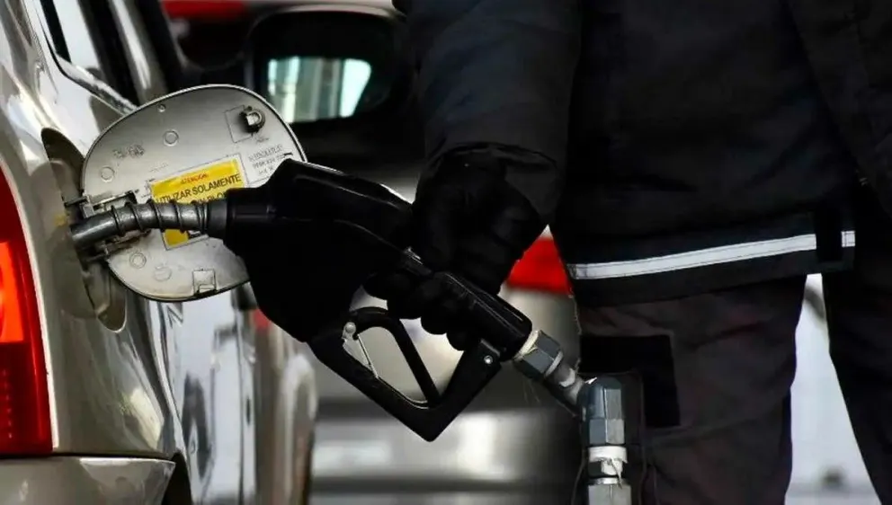 La mejor nafta supera el doble del precio fijado por el promedio establecido a nivel nacional