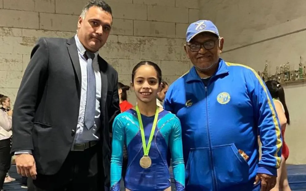 Gimnasia Artística: Emma Esponda obtuvo el 1º puesto provincial en categoría pre-infantil