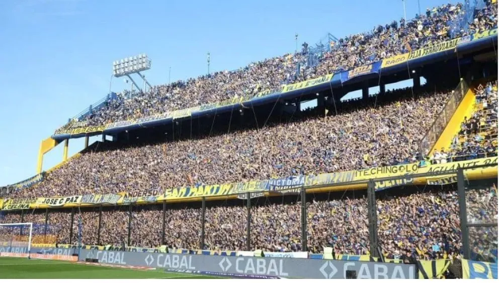 Un partido para toda la vida: La Bombonera  repleta para homenajear a Román